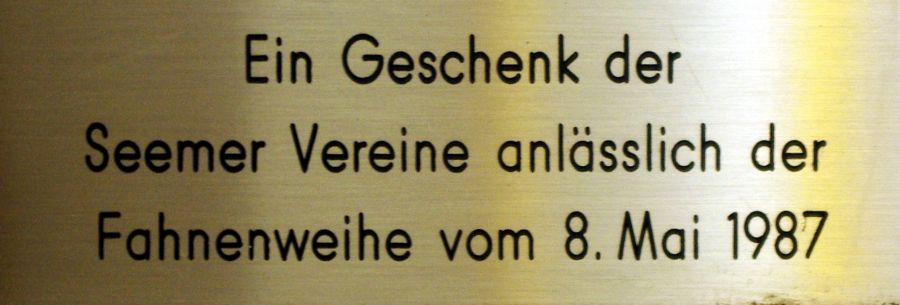 1987_Fahnenkasten_Geschenk.JPG